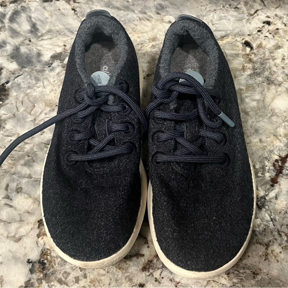 Allbirds Mizzle Size 7